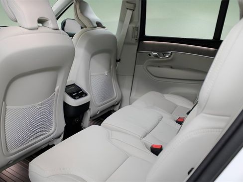 New 2026 Volvo XC90 B6 Ultra w/ Protection Package Premier image 12