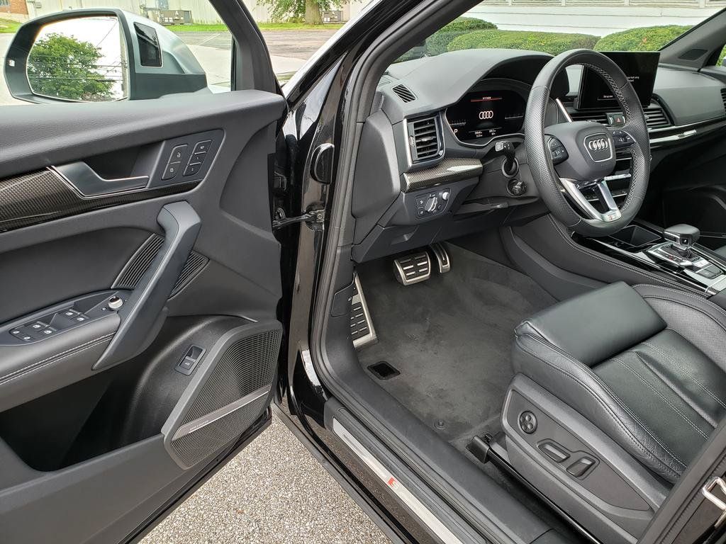Used 2023 Audi SQ5 Prestige w/ Prestige Package AWD/4WD image 8