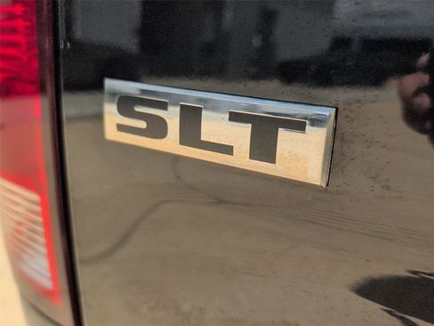 Certified 2024 RAM 1500 Classic SLT AWD/4WD image 32