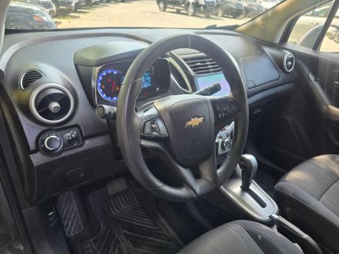 Used 2016 Chevrolet Trax LT FWD image 13