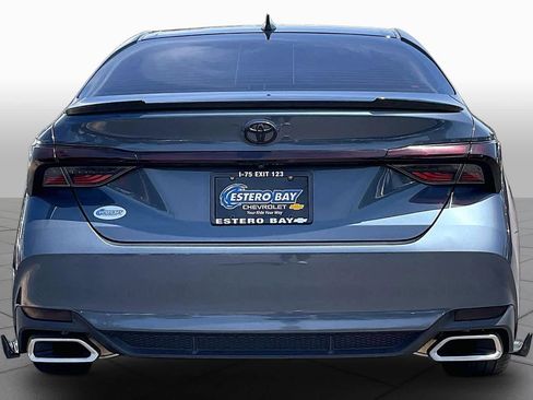 Used 2019 Toyota Avalon Limited FWD image 5