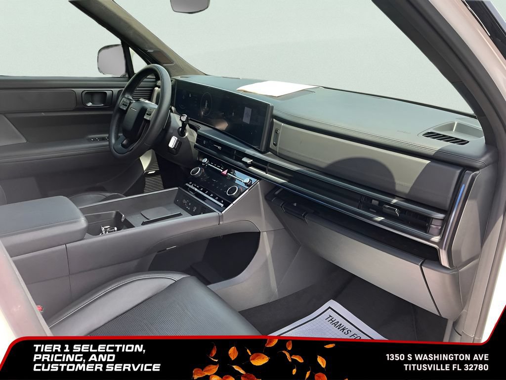 Used 2025 Hyundai Santa Fe Calligraphy AWD/4WD image 18