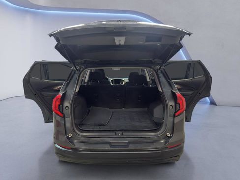 Used 2018 GMC Terrain SLE w/ Driver Convenience Package image 11