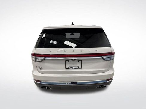 Used 2023 Lincoln Aviator AWD w/ Premium Package image 15