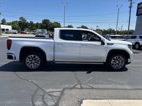 Used 2025 GMC Sierra 1500 Denali w/ Denali Reserve Package AWD/4WD image 8