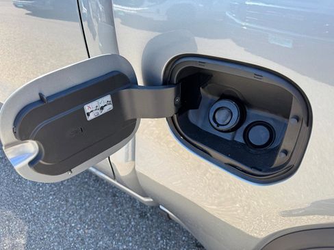 New 2025 GMC Sierra 1500 Elevation w/ X31 Off-Road Package image 9