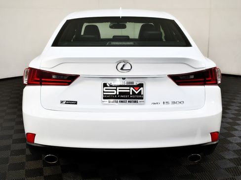 Used 2016 Lexus IS 300 AWD image 10