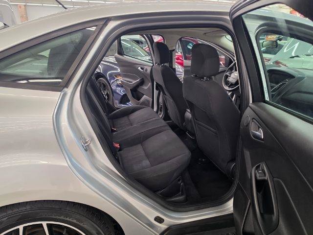Used 2017 Ford Focus SEL FWD image 10