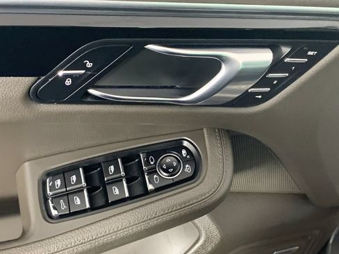 Used 2018 Porsche Macan S AWD/4WD image 14