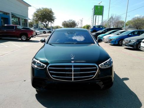 Used 2022 Mercedes-Benz S 580 4MATIC Sedan image 3