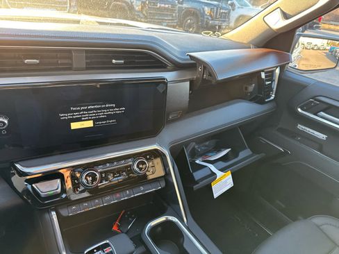 New 2026 GMC Sierra 1500 Denali w/ Denali Reserve Package image 24