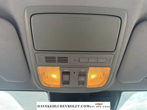 Used 2018 Honda CR-V Touring image 12