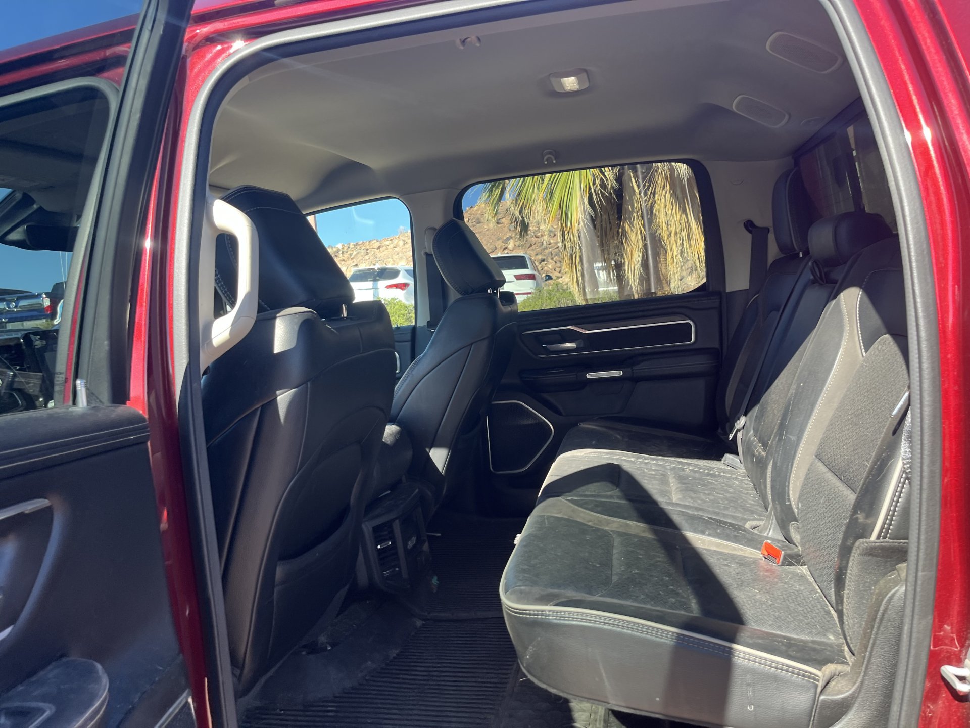 Used 2022 RAM 1500 Laramie AWD/4WD image 3