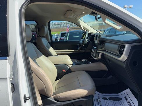 Used 2024 Ford Expedition Max XLT AWD/4WD image 16