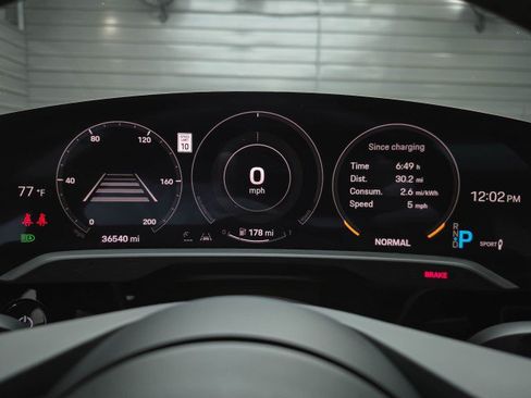 Used 2020 Porsche Taycan 4S AWD/4WD image 26