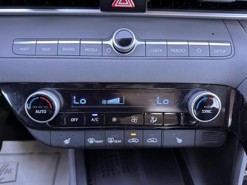 Used 2023 Hyundai Elantra SEL w/ Convenience Package FWD image 21
