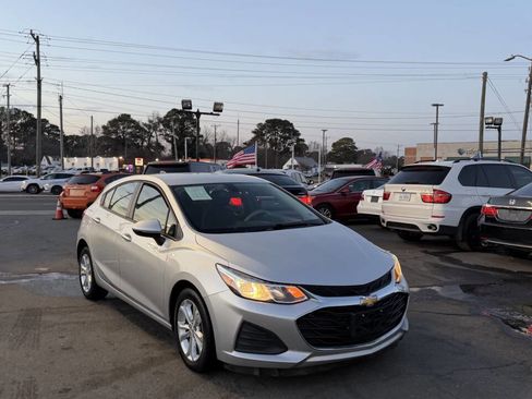 Used 2019 Chevrolet Cruze LS w/ LS Convenience Package image 1