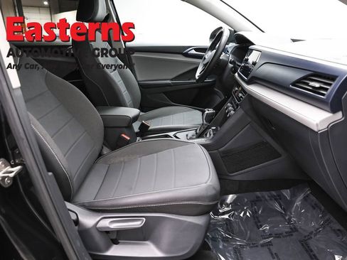 Used 2024 Volkswagen Taos SE image 23