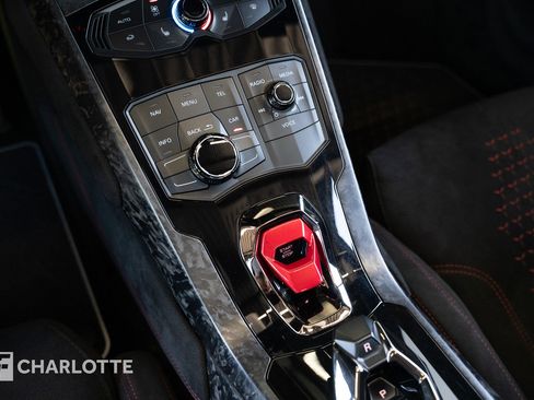 Used 2018 Lamborghini Huracan Performante image 29