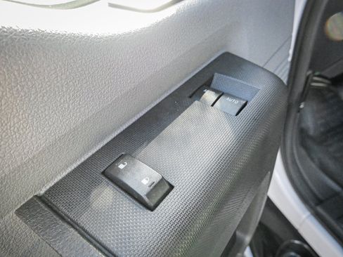 Used 2014 Ford F550 2WD Regular Cab Super Duty image 15