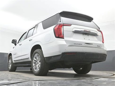 Used 2022 GMC Yukon SLT w/ SLT Premium Package image 33
