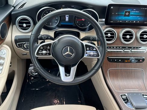 Used 2022 Mercedes-Benz GLC 300 4MATIC image 14