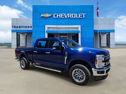 Used 2026 Ford F250 XLT AWD/4WD image 2