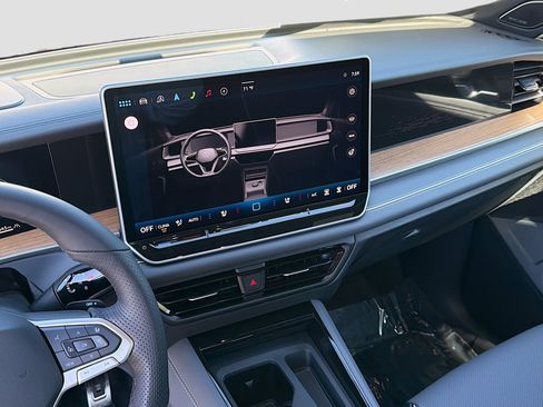 New 2026 Volkswagen Tiguan SEL R-Line AWD/4WD image 27