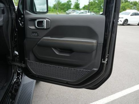 New 2026 Jeep Wrangler Unlimited Sahara AWD/4WD image 19