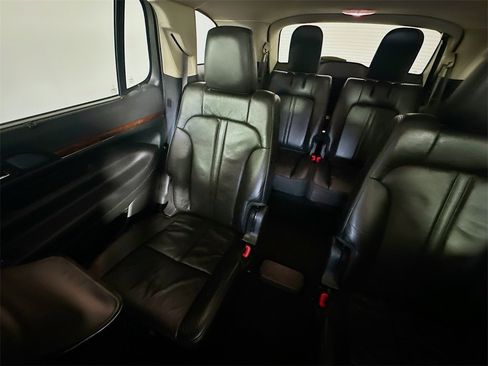 Used 2015 Lincoln MKT EcoBoost w/ Equipment Group 201A image 12