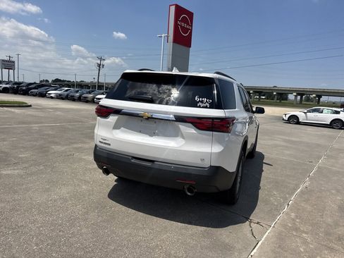 Used 2023 Chevrolet Traverse LT FWD image 22