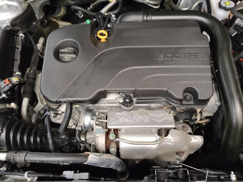 Used 2021 Chevrolet Malibu LS image 30