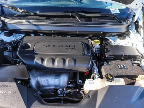 Used 2023 Jeep Cherokee Altitude Lux AWD/4WD image 29
