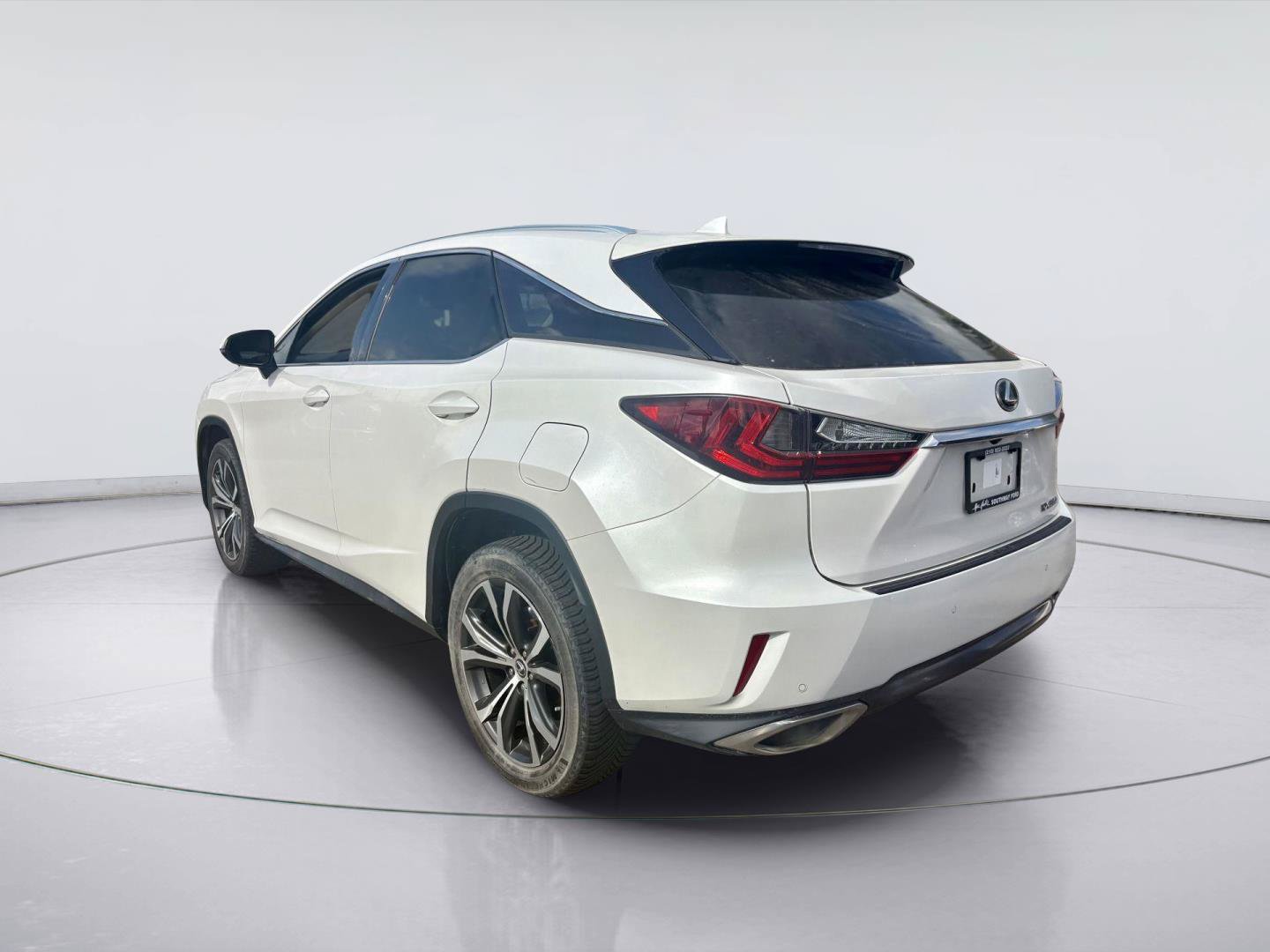 Used 2018 Lexus RX 350 FWD w/ Premium Package image 3