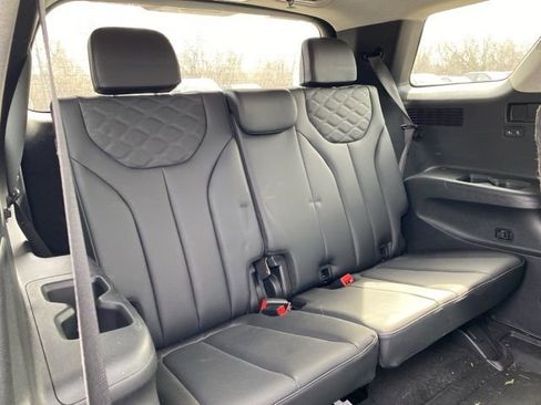 Used 2022 Hyundai Palisade Limited image 12