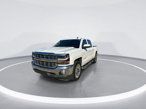Used 2018 Chevrolet Silverado 1500 LT w/ All Star Edition image 4