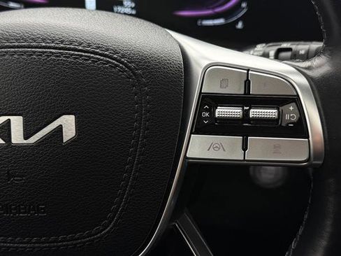 Used 2024 Kia Telluride EX w/ EX Captain's Chair Package image 25