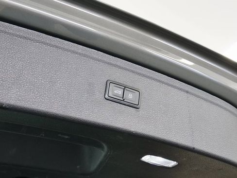 Used 2023 Audi SQ5 Premium Plus w/ Premium Plus Package image 14