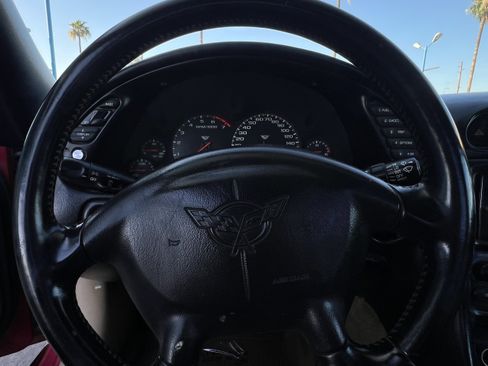 Used 2002 Chevrolet Corvette Convertible w/ Preferred Equipment Group2 image 12