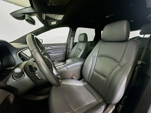 Used 2023 Buick Enclave Essence image 13