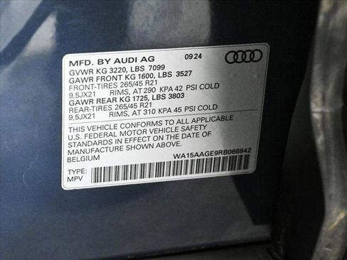 Certified 2024 Audi Q8 e-tron Premium Plus w/ Premium Plus Package image 26