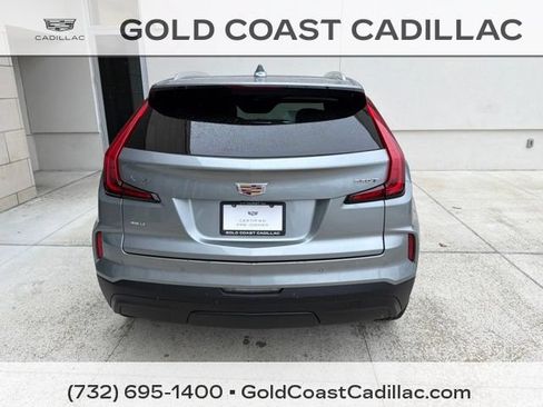 Certified 2024 Cadillac XT4 Luxury w/ Cold Weather Package AWD/4WD image 3
