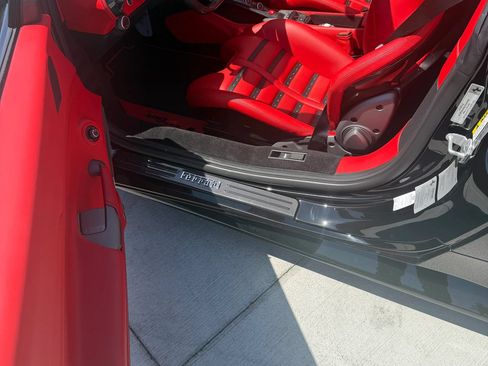 Used 2017 Ferrari 488 Spider RWD image 5