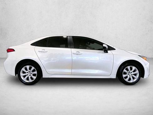 Used 2024 Toyota Corolla LE image 5