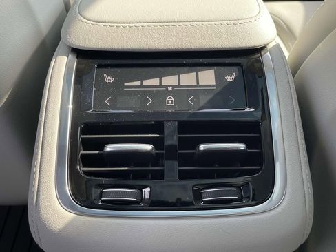 New 2026 Volvo XC90 B6 Ultra w/ Protection Package Premier image 4