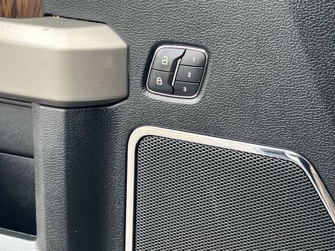 Used 2020 Ford F150 Lariat image 20