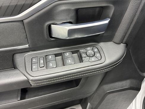 Certified 2025 RAM 2500 Big Horn AWD/4WD image 20