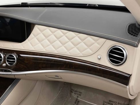 Used 2019 Mercedes-Benz S 560 Sedan image 26