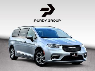 Used 2023 Chrysler Pacifica Limited video 1