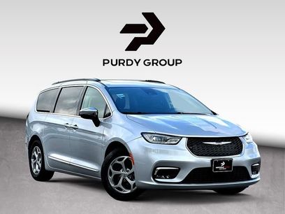 Used 2023 Chrysler Pacifica Limited